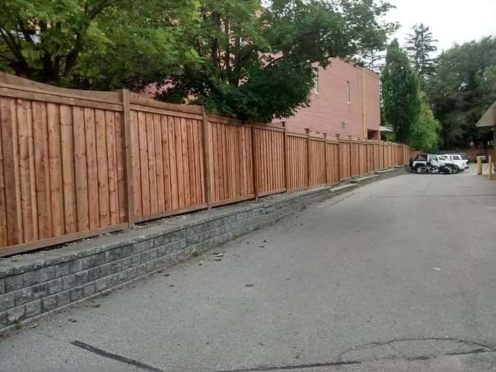 Ordinary Fence 5 - Residential Fences Toronto - The Pro Man Inc